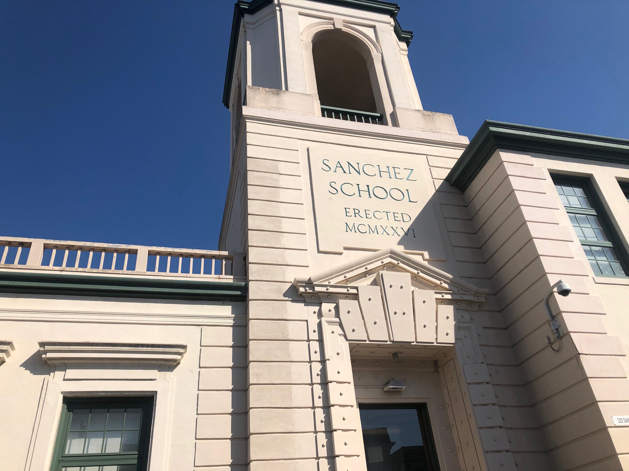 photo of the Sanchez Elementary from Sanchez Street