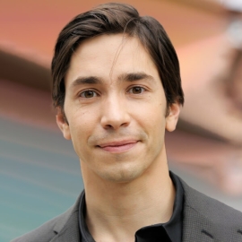 Justin Long smiling 