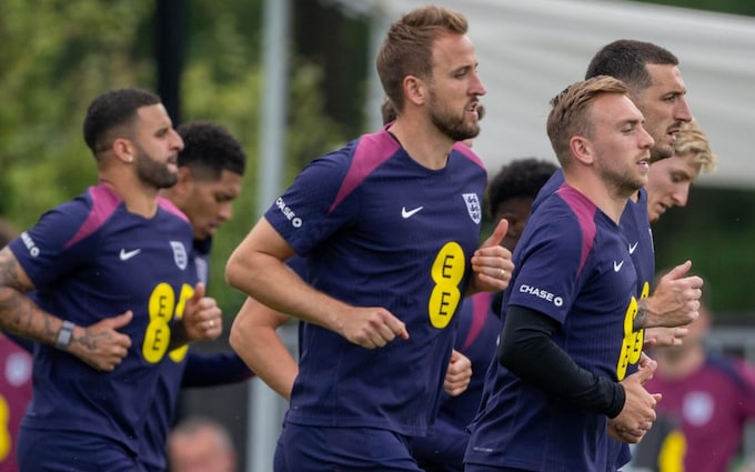 Captain Harry Kane and England training