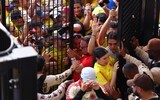 Fans try to enter the stadium during the CONMEBOL Copa America 2024 Final match between Argentina and Colombia at Hard Rock Stadium on July 14, 2024 in Miami Gardens, Florida