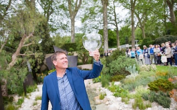 Andy Sturgeon holding the winners vase, Chelsea 2016
