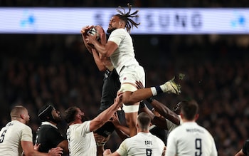 Chandler Cunningham-South in a lineout