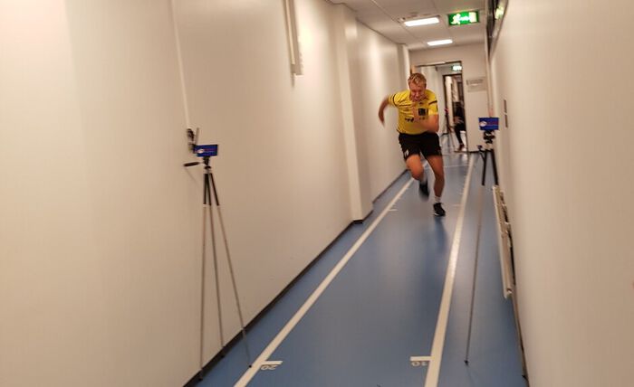 The image shows Start player Henrik Robstad performing a sprint test. 