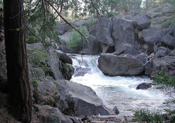 A secret waterfall on the lost river Whychus