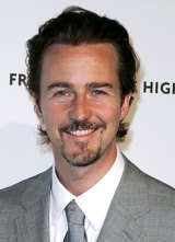 1251298646_edward_norton_290x402