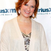 1335284139_caroline manzo 402