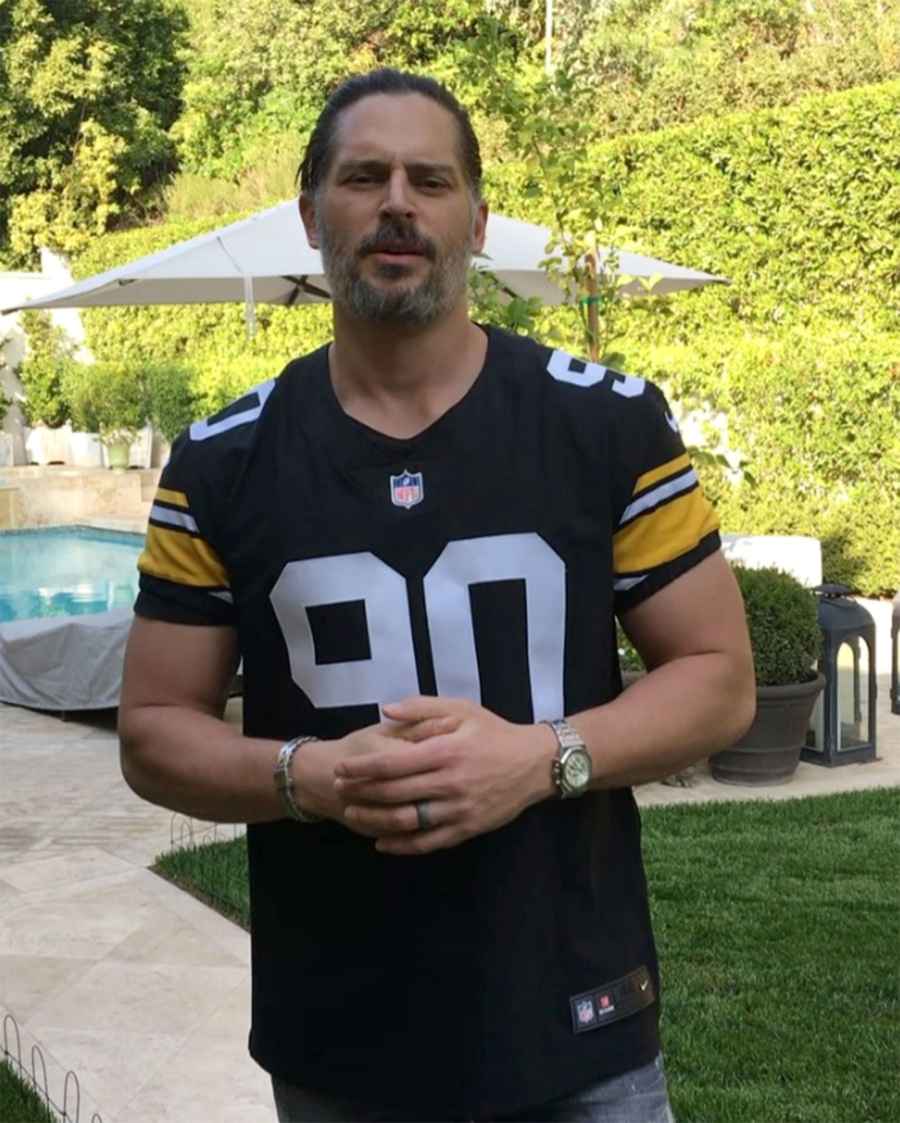 joe-manganiello-Celebs-Who-Love-Football