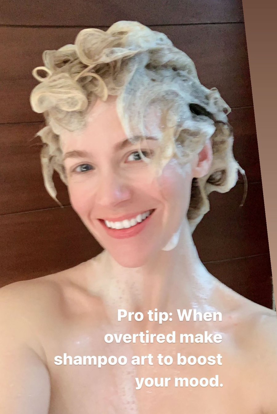 LOL! January Jones Strips Down to Shower and Make ‘Shampoo Art’