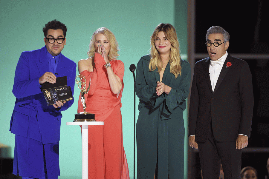 Schitts Creek Cast Reunites Emmys 2021 Dan Levy Catherine O'Hara Annie Murphy Eugene Levy