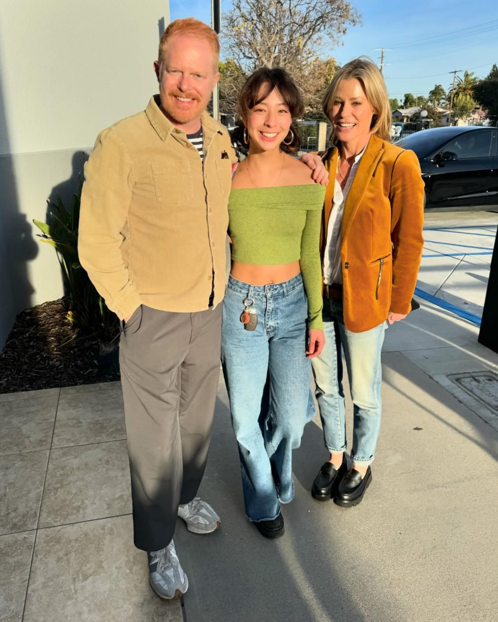 Modern Family's Jesse Tyler Ferguson and Julie Bowen Watch Aubrey Anderson-Emmons' School Play