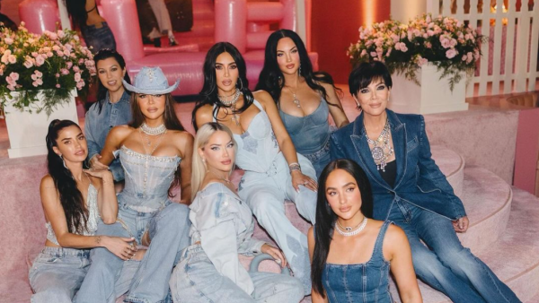 How to Plan a Milestone Birthday Party Like Khloé Kardashian, Taylor Swift and More