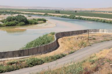 Turkey-Syria border wall