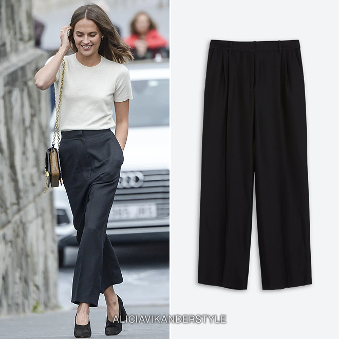 September 22nd, 2017 | San Sebastian Film Festival
Casasola Paulistana Cashmere Wool Trousers - $623