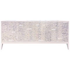 Buffet moderno Milano bianco con mosaico di vetro Ravenna Ivory di Ercole Home