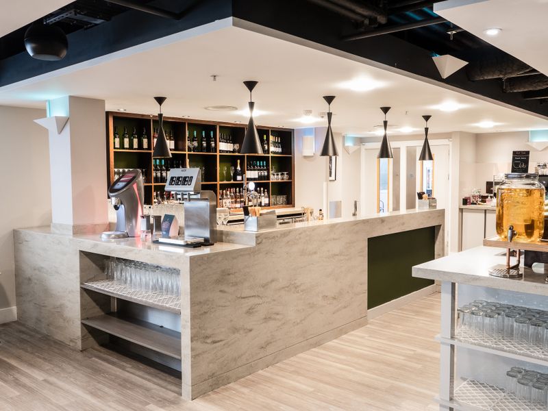 Stansted Airport Escape Lounges hero