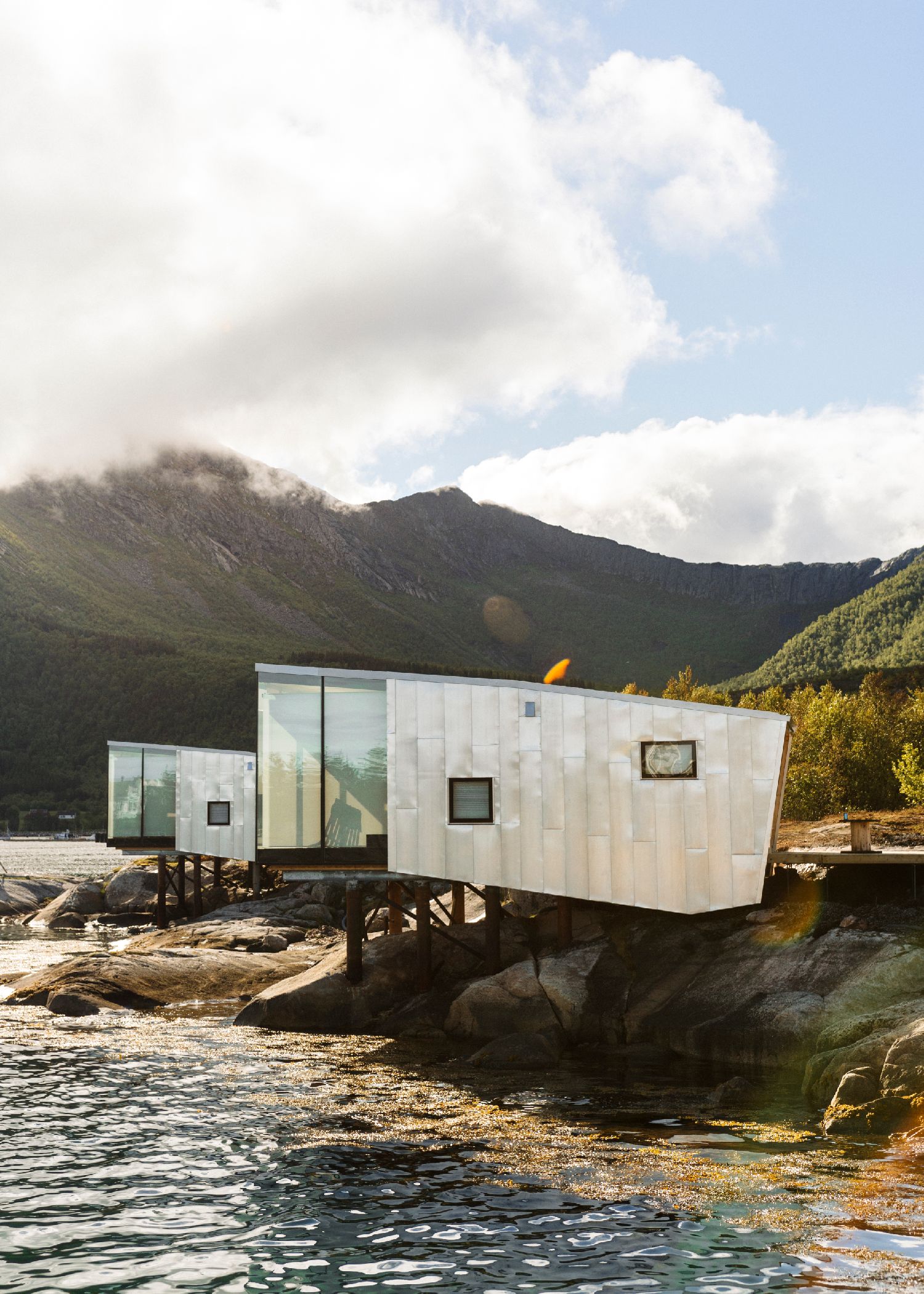 Cloud, Mountain, Water, House, Sky, Highland