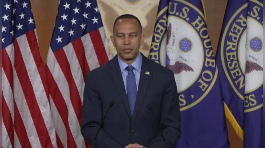 House Democratic Leader Hakeem Jeffries slams Justice Alito