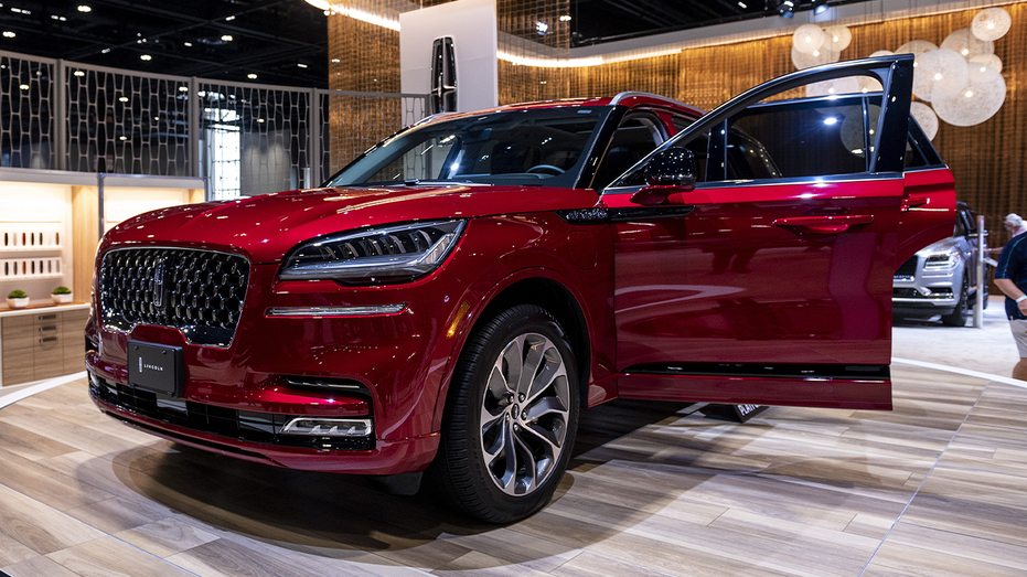 A red Lincoln Aviator 2021