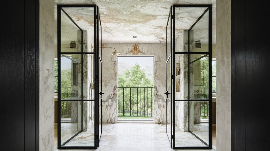 Steel glass shower/bathroom space