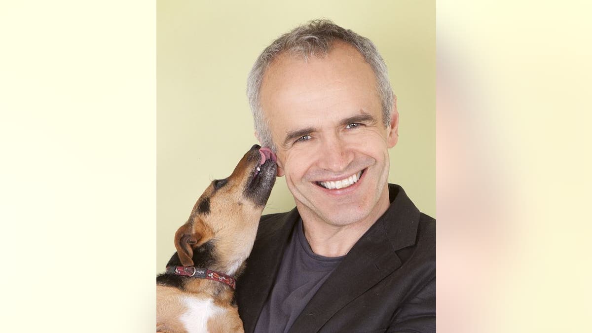 Headshot of veterinarian Pete Wedderburn