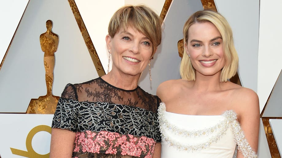 Margot Robbie and her mom