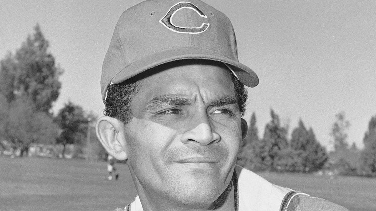  Vic Davalillo with the Indians