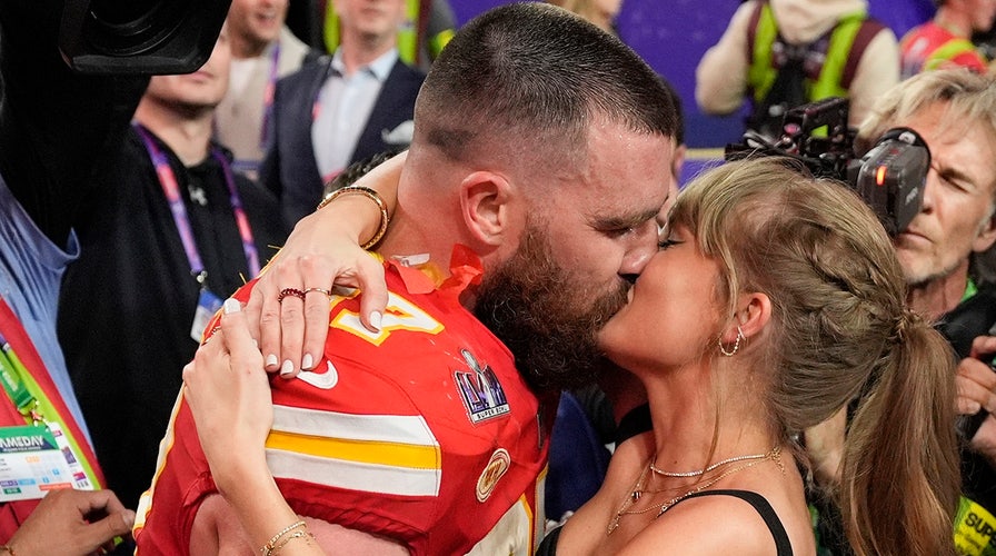 Taylor Swift, Travis Kelce kiss on field after Chiefs' Super Bowl win