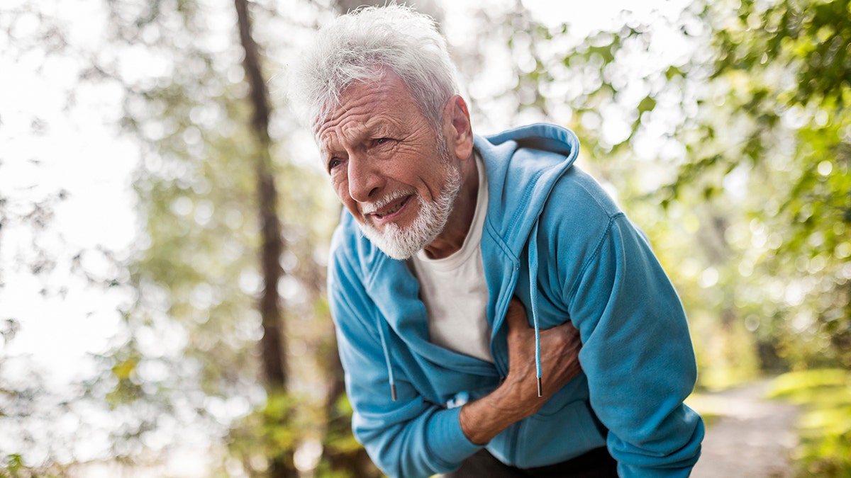 man has heart problems while hiking