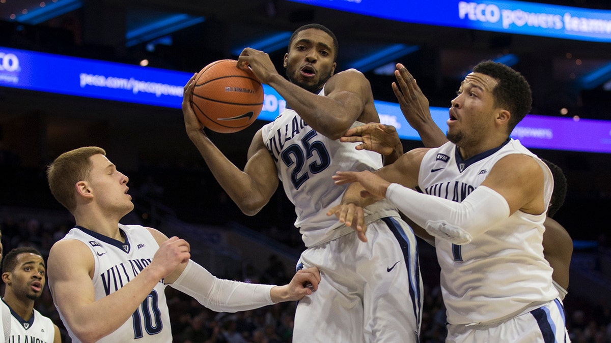 Mikal Bridges gets rebound