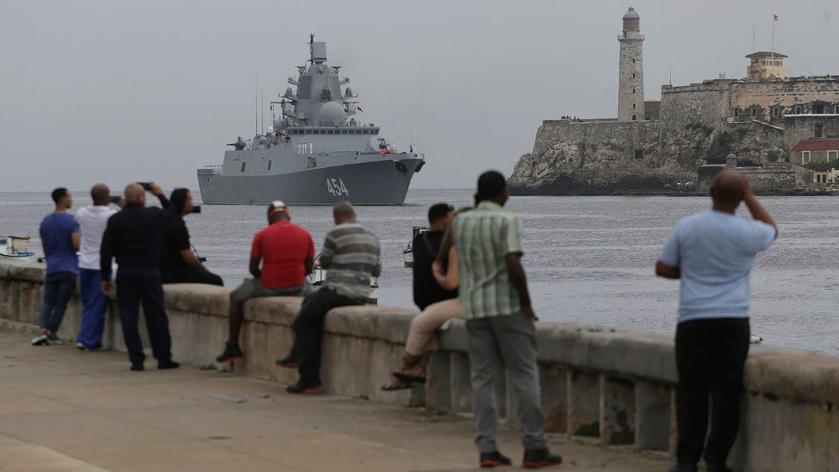 Russian ships in Cuba
