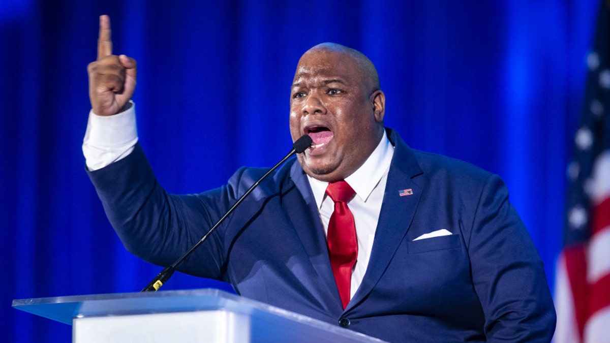 Mark Burns speaking at Dec. 2018 event