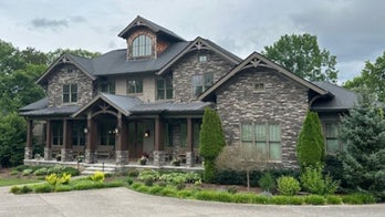 Tennessee home for sale, built by former Disney illustrator, shocks internet with unique entertaining space