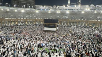 Over 1,000 Muslim worshippers die of heat exhaustion during Hajj pilgrimage in Saudi Arabia: report