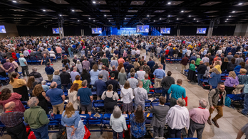 Southern Baptists narrowly reject controversial ban on churches with women pastors