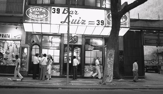 Tradição. O Bar Luiz na Rua da Carioca, no Centro, chamava-se Adolph nos anos 40: Ary Barroso impediu apedrejamento por estudantes do Pedro II