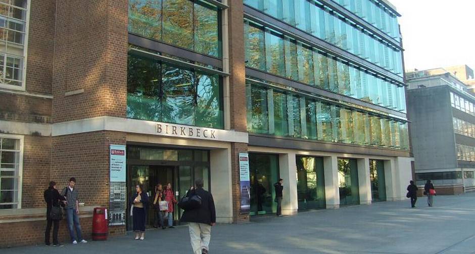 Birkbeck College. Hobsbawm trabalhou por 65 anos na mesma instituição de ensino, o Birkbeck College, da Universidade de Londres