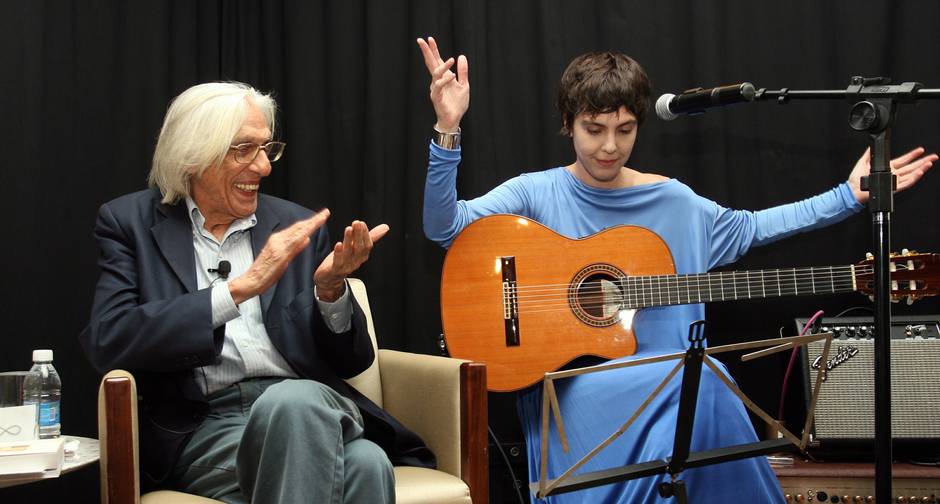 Música. Ferreira Gullar e Adriana Calcanhotto, que conheceu a obra do poeta ao ouvi-la na voz de Fagner: “Chapei!”