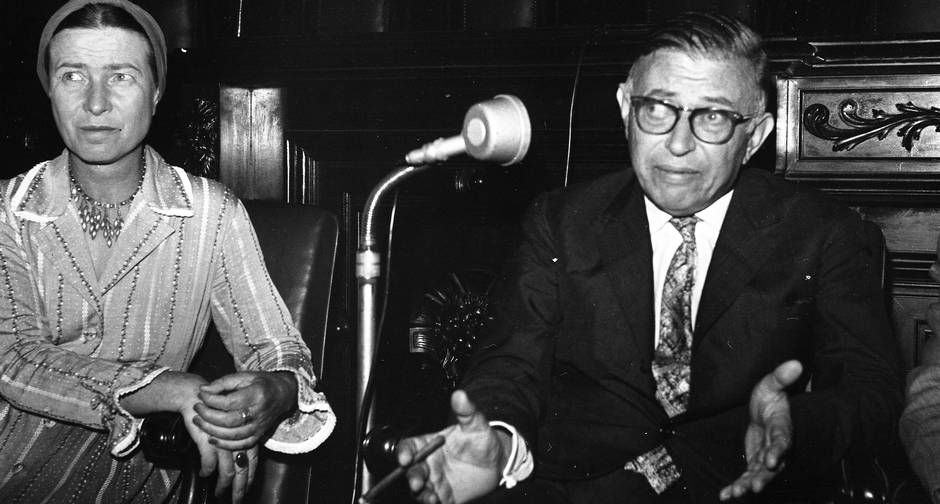 Entrevistas. Simone de Beauvoir e Jean-Paul Sartre durante visita ao Brasil: palestras concorridas