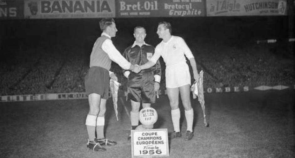 Campeão. Di Stéfano (à direita), do Real Madri, e Kopa, do francês Stade de Reims, na 1ª final da Liga dos Campeões: espanhóis vencem por 4 a 3, em Paris