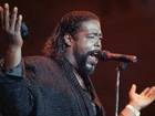 Barry White, cantor norte-americano famoso pelo suingue e músicas românticas