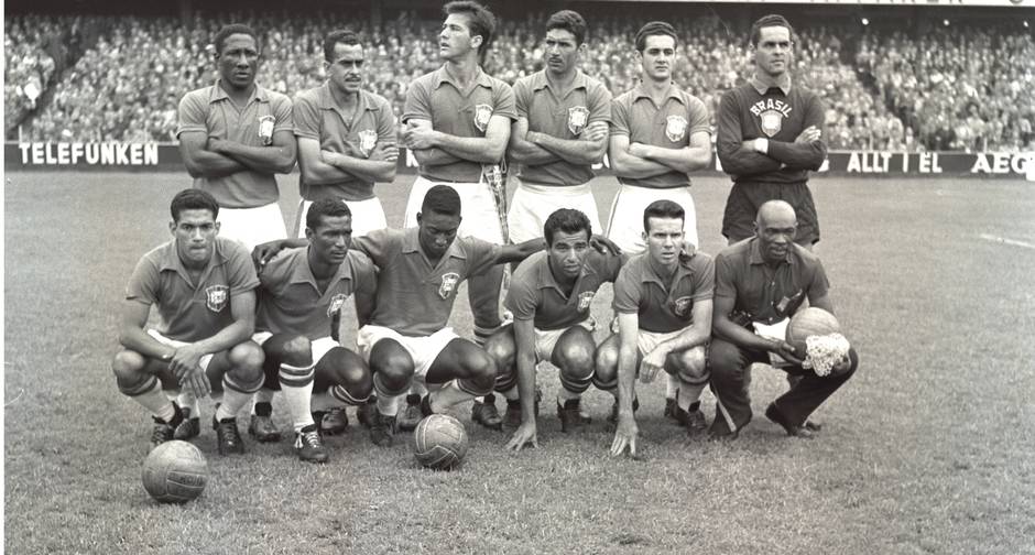 Timaço. Na Suécia, a conquista da primeira Copa: em pé, da esquerda para a direita, Djalma Santos, Zito, Belini, Nilton Santos, Orlando e Gilmar. Agachados: Garrincha, Didi, Pelé, Vavá, Zagalo e Mário Américo (massagista)