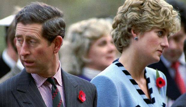 Fim de papo. Pouco antes do anúncio da separação do casal, Charles e Diana visitam Seul