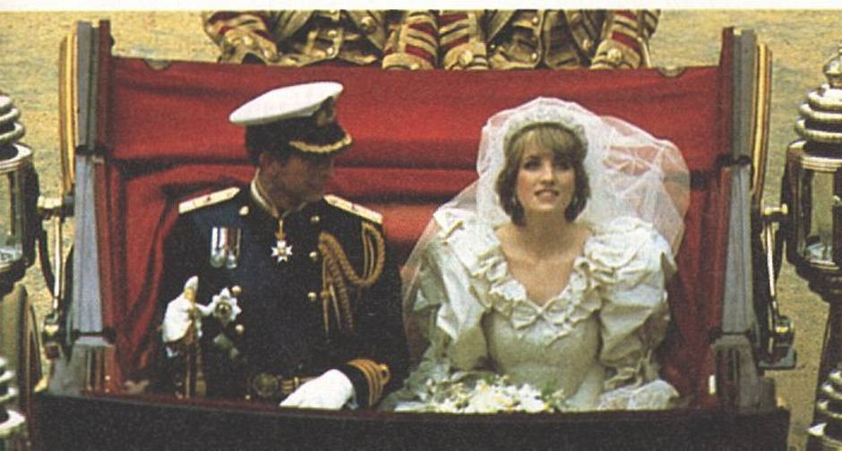 Conto de fadas. A princesa Diana e o príncipe Charles no dia do casamento