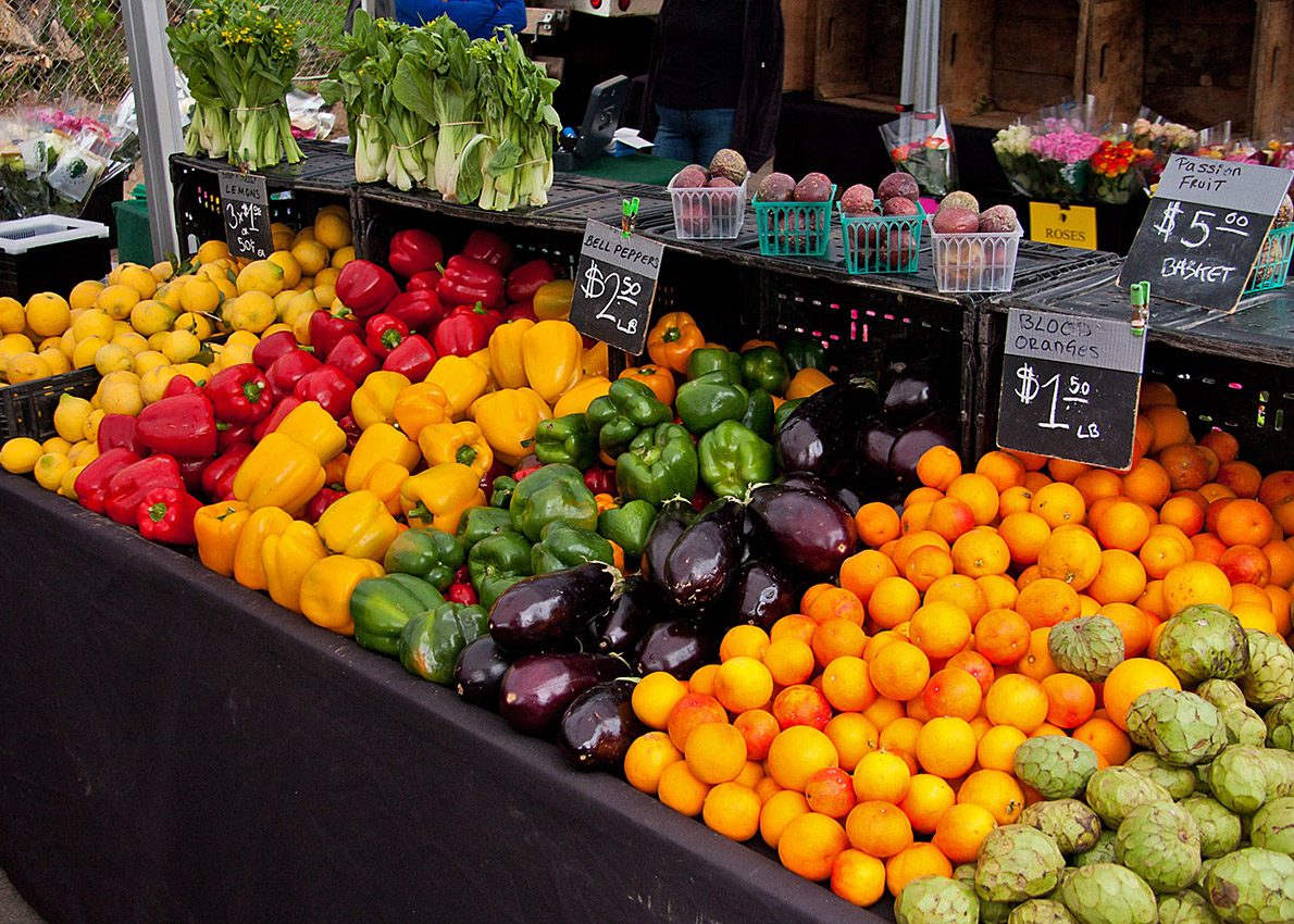 Fruit and vegetable stand