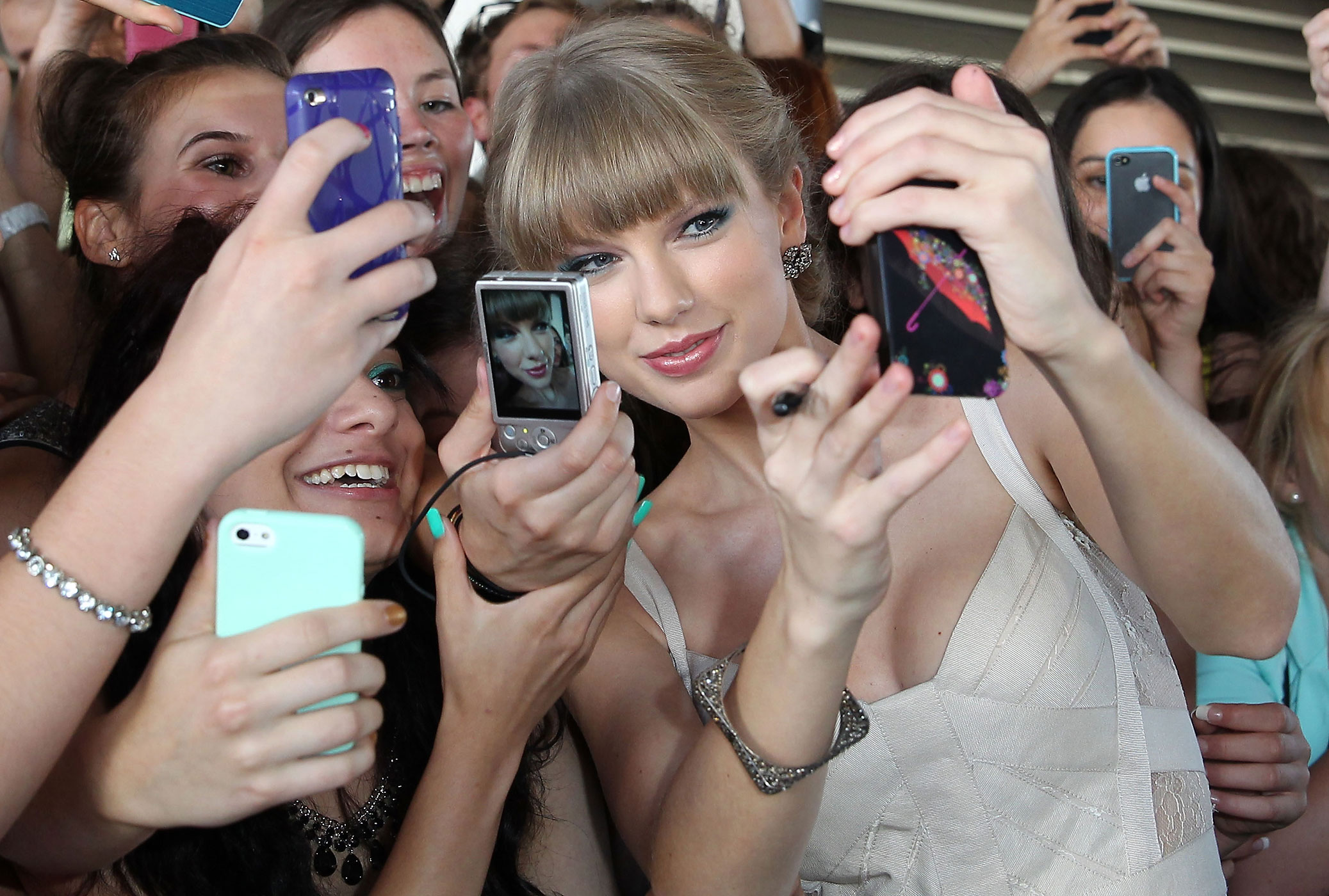 26th Annual ARIA Awards 2012 - Arrivals