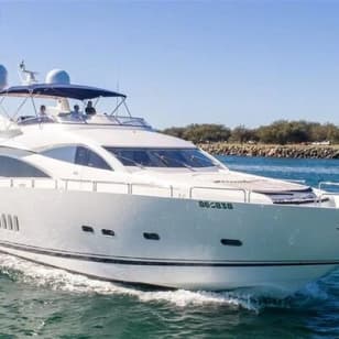 94' Sunseeker Private Cruise with Jacuzzi, Captain and Mate