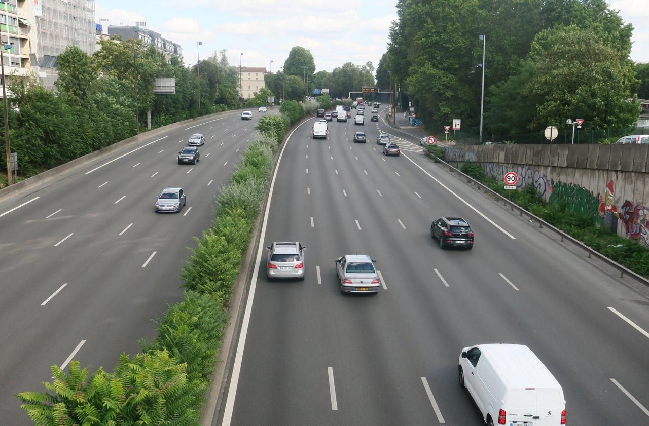 <b></b> Pont entre Charenton et Maisons-Alfort, ce mercredi après-midi. L’autoroute a été fermée dans les deux sens pendant plusieurs heures. 