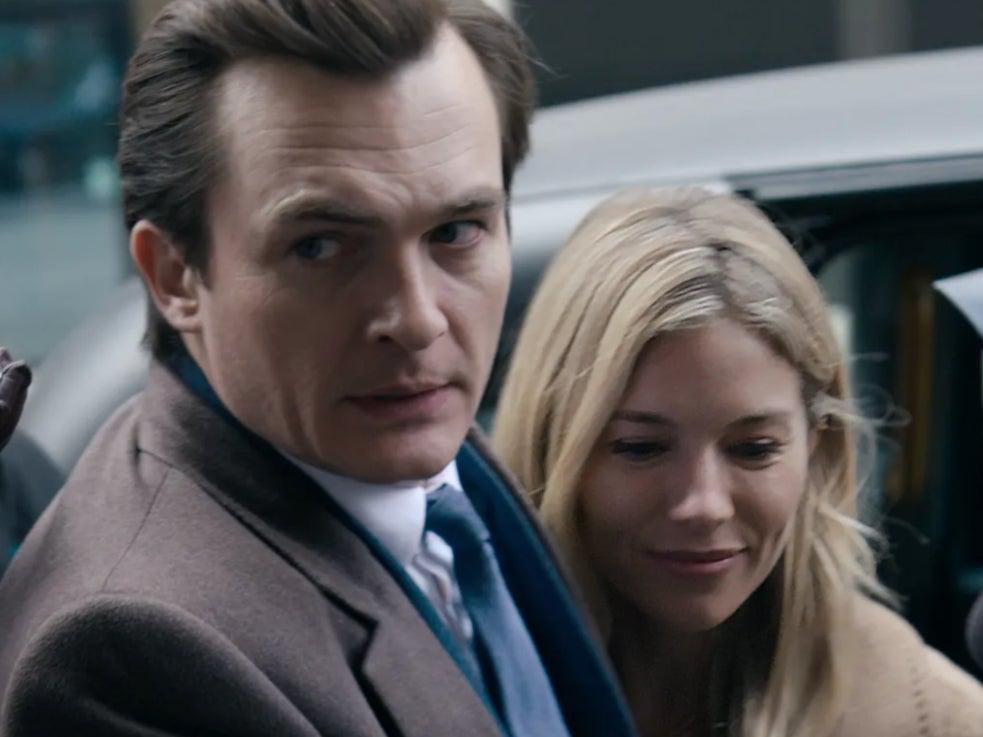 Rupert Friend and Sienna Miller in Netflix’s Anatomy of a Scandal (Netflix)