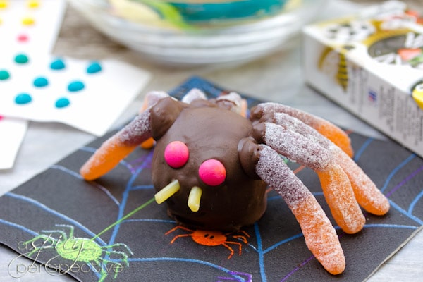 Creepy Cake Truffles | ASpicyPerspective.com #Halloween #Cake #Recipe