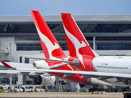 Quantas a380 and a330 at terminal